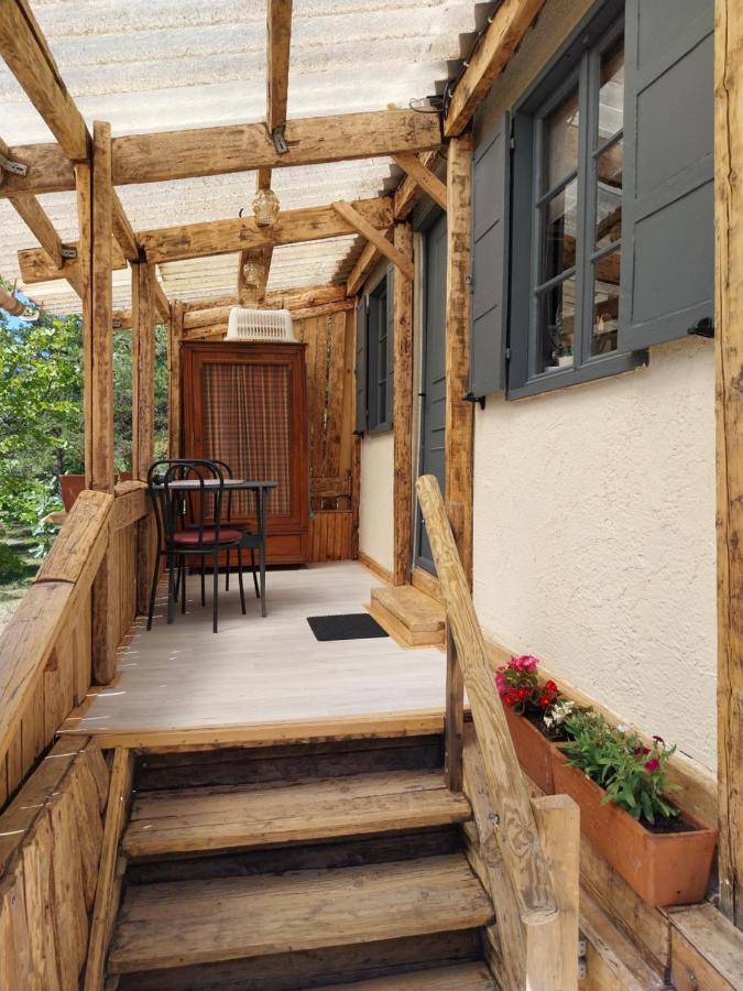 Petit Studio Dans La Prairie Saint-Auban  エクステリア 写真